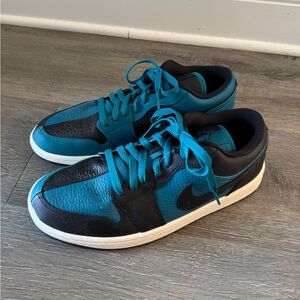 Nike Air Jordan 1 Low SE